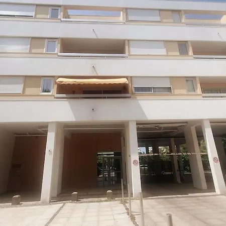 T2 Moderne ,design, Neuf, Climatise Avec Piscine *