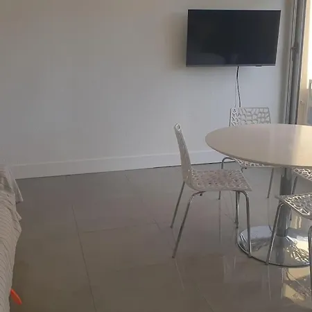 T2 Moderne ,design, Neuf, Climatise Avec Piscine Apartament *